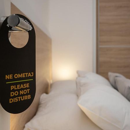 Apartments Palace Kolovare ザダル エクステリア 写真