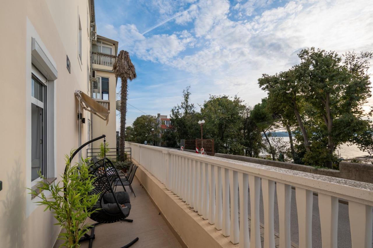 Apartments Palace Kolovare ザダル エクステリア 写真