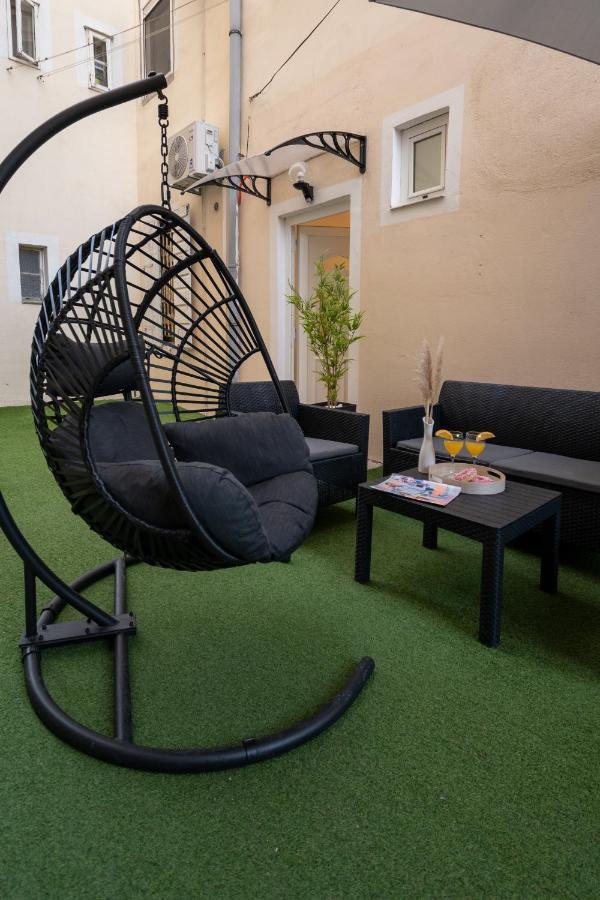 Apartments Palace Kolovare ザダル エクステリア 写真